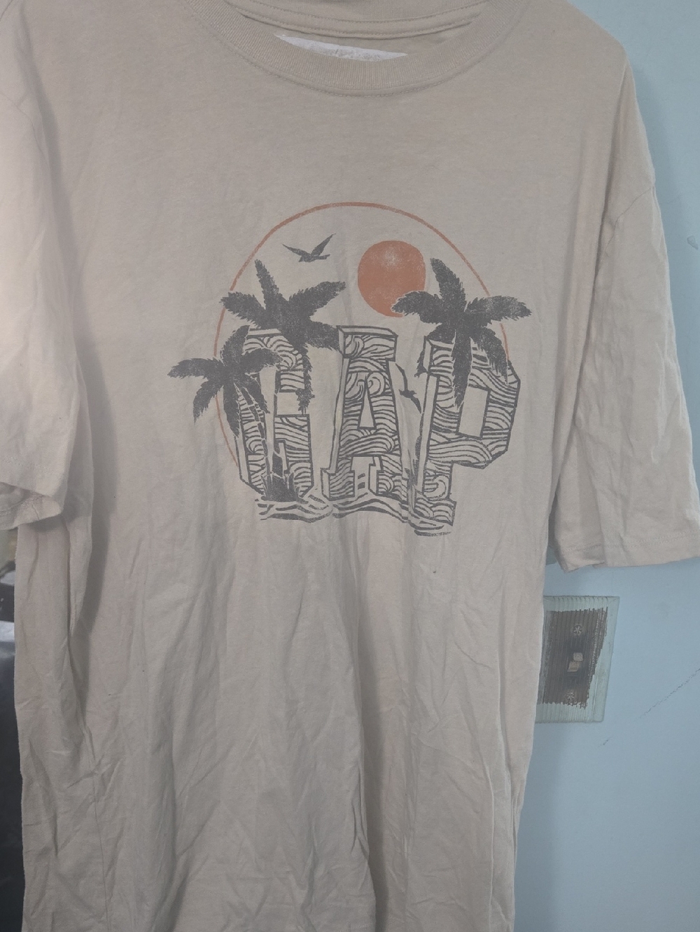 GAP Beige Short Sleeve Tee with Palm-Graphic Sunset